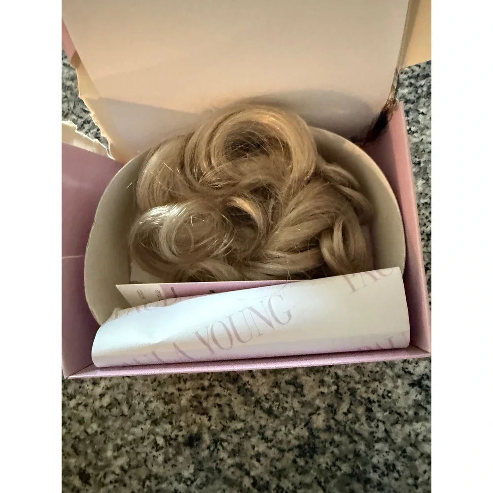 Paula Young Curled Up Wrap Women's OS Blonde Good A4023 Hairpiece New
